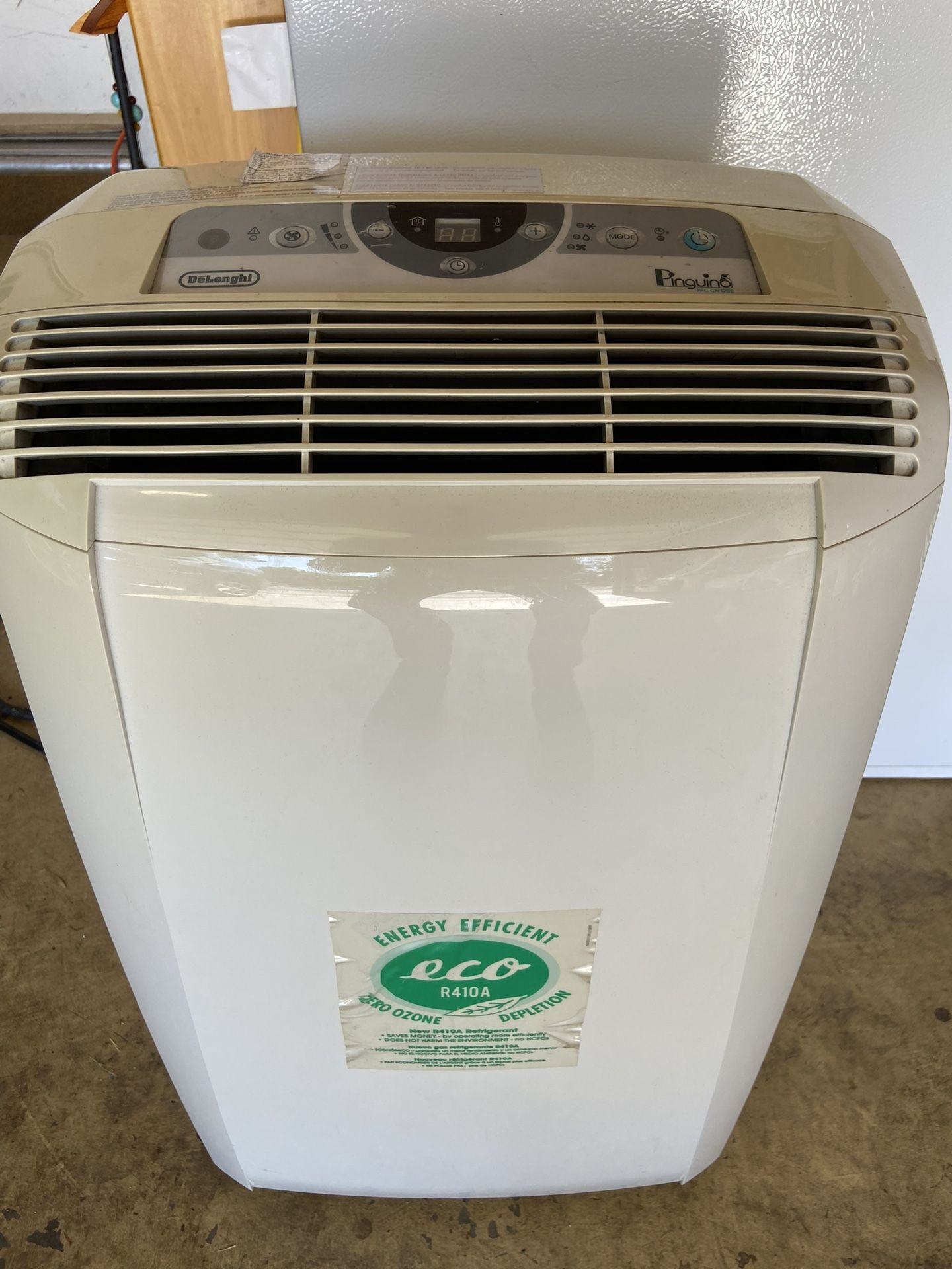 DeLonghi Pinguino Portable Air Conditioner 12,000 BTU