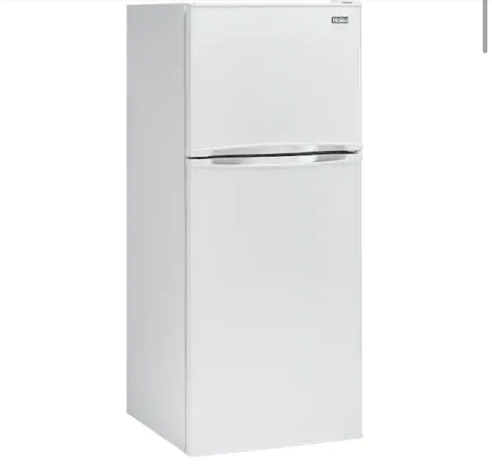 Haier 9.8 cf Refrigerator/Freezer