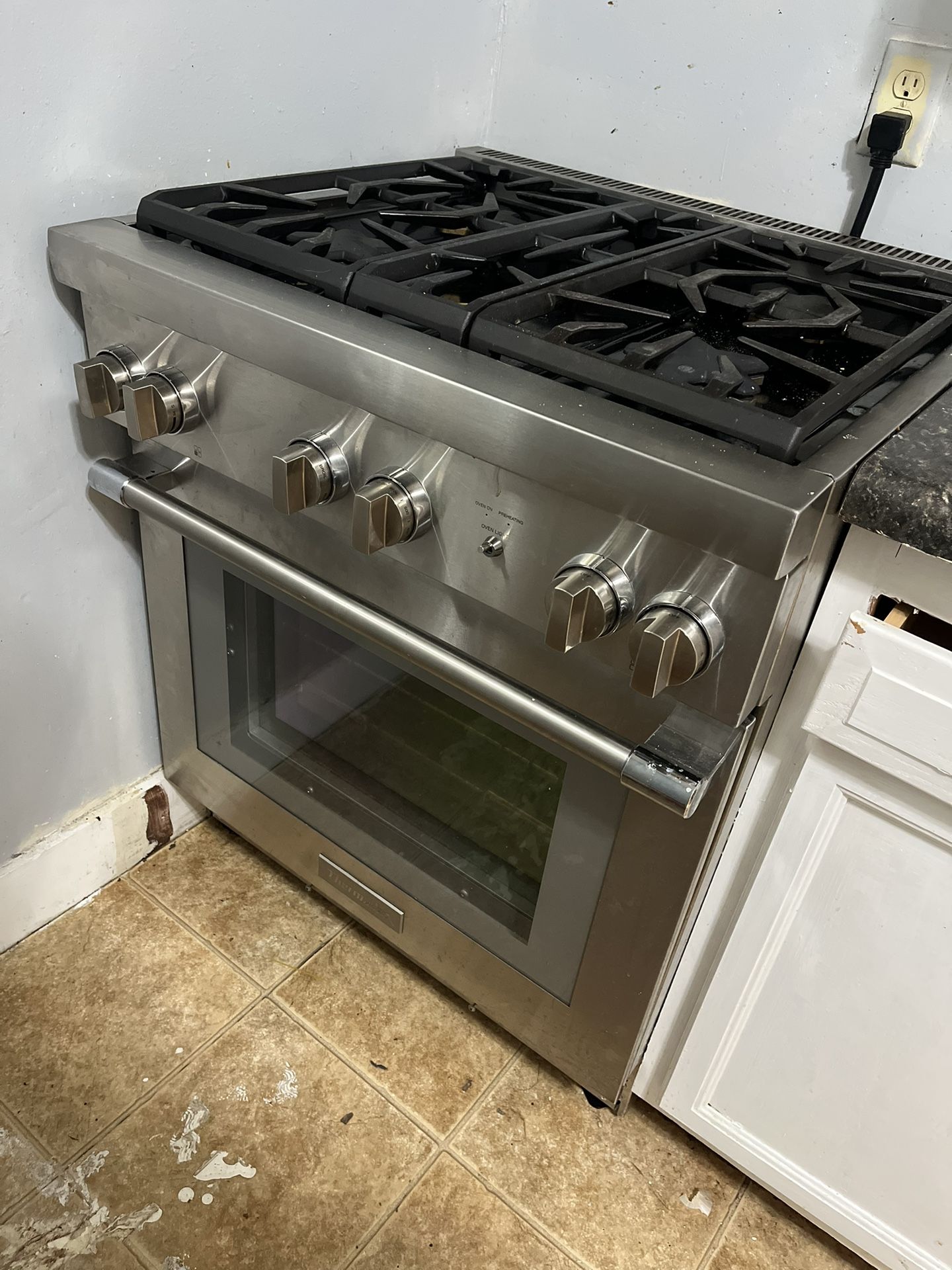 Gas Professional Range 30'' Pro Harmony® Standard Depth Stainless Steel