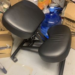 Ergonomic Knee Chair 