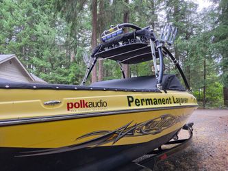 2005 Tige 24V Wakeboard / Ski / Surf Boat