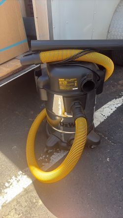 DeWalt vacuum