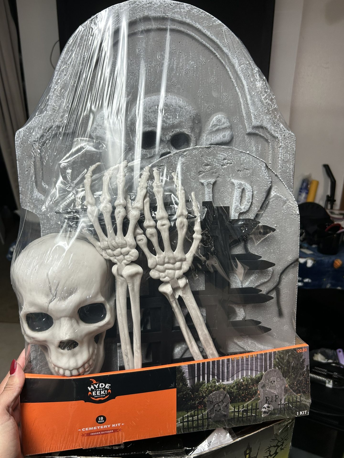 Halloween Graveyard Kit