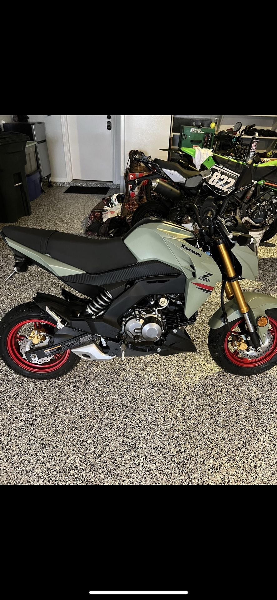 Kawasaki Z 125 (700 Miles)