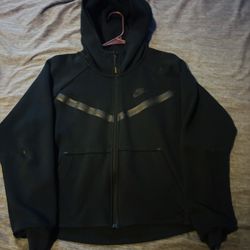 nike tech hoodie