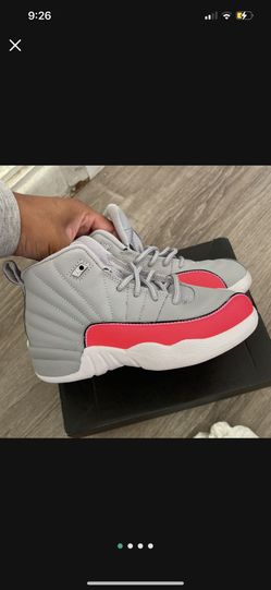 Girls Jordan 12 (12c)