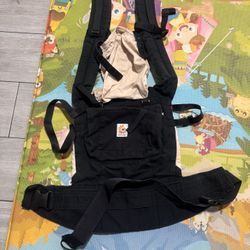 Ergo Baby 