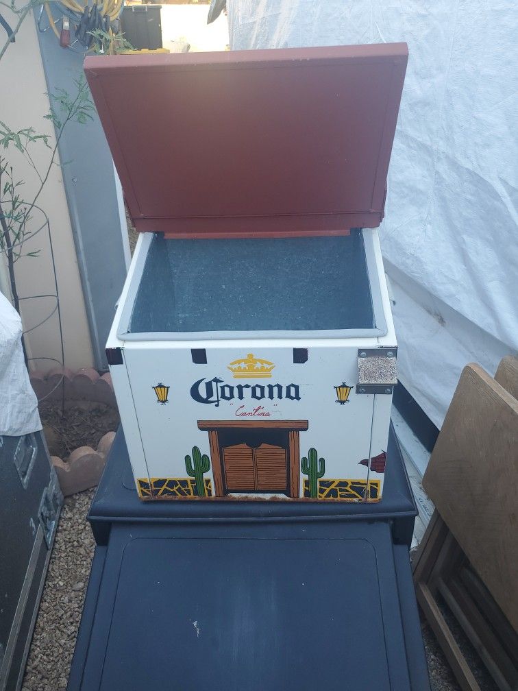Small Metal Corona Cooler I ASK $100.00