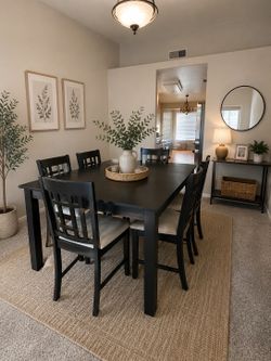 Dining room table
