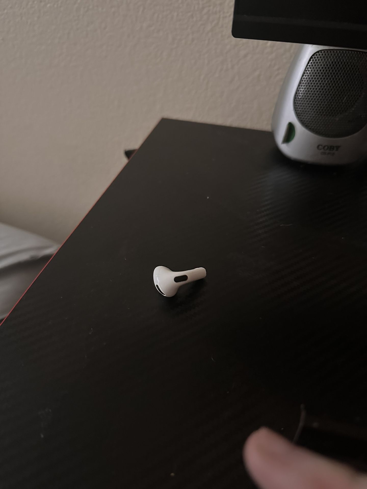 AirPods 4 With ANC Right Ear Bud Only