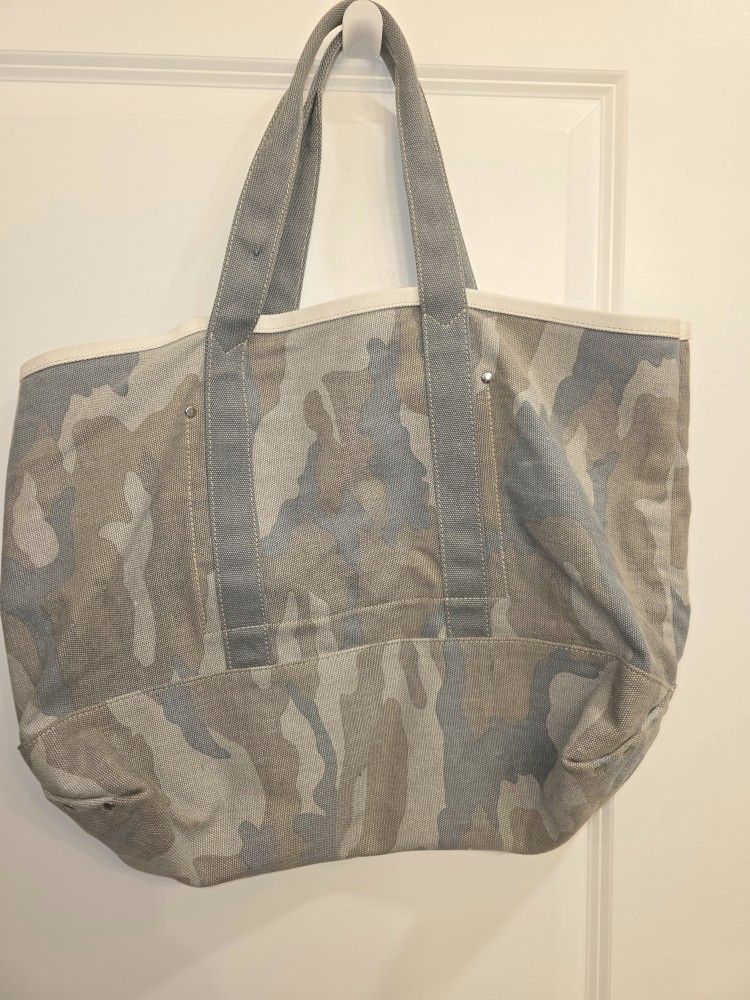 J.Crew Canvas Camo Hobo Tote Bag – Utility Chic Studded Design! Ready to Deliver! 🛍️👜