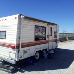 Travel Trailer 1987 Fleetwood Yukon Wilderness 15 Ft