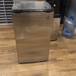 RCA Mini Fridge