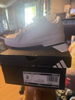 2Y Adidas Grand Court SHOES