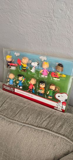 Brand New Peanuts Movie 10 Piece Characters FIgurine Collection