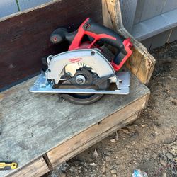 M18 Milwaukee 6-1/2 Circular Saw 