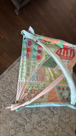 Skip hop tummy time sensory play mat