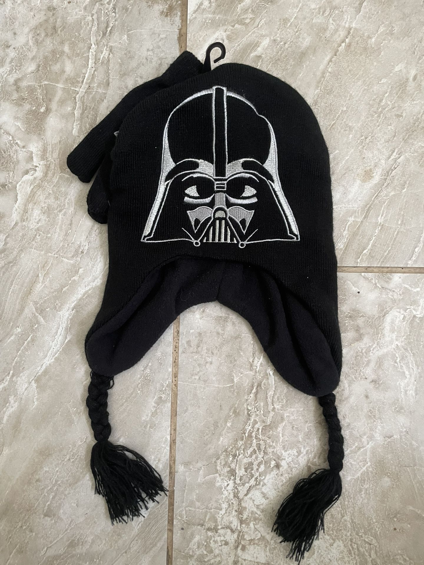 Star Wars kids beanie and gloves