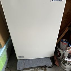  Mini Refrigerator