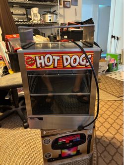 Hot dog and bun warmer Hot dog and bun warmer