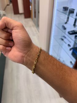 Gucci link 6mm 14k bracelet 5.6gm