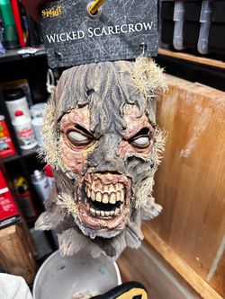 HALLOWEEN MASKS NEW!! Half price!!!