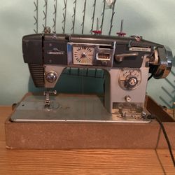 Antique Good Housekeeper Sewing Machine
