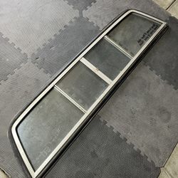 Square Body Rear Split Window