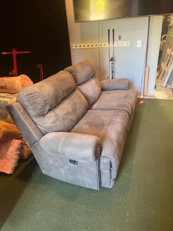 Free sofa recliner