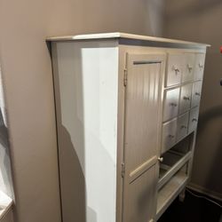 Free Cabinet