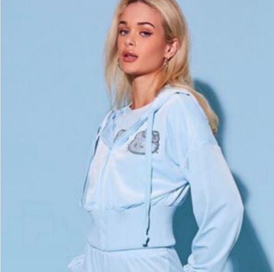 Hello Kitty and Friends x FOREVER 21 Crop Velour Hoodie Jacket Light Blue size L