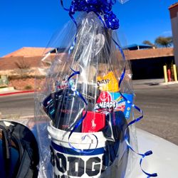 Gift Baskets Different Designs And Customized ! Delivery And Pickup Available ! 