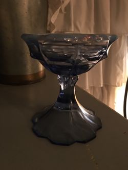 Pretty vintage blue glass candle holder in great condition
