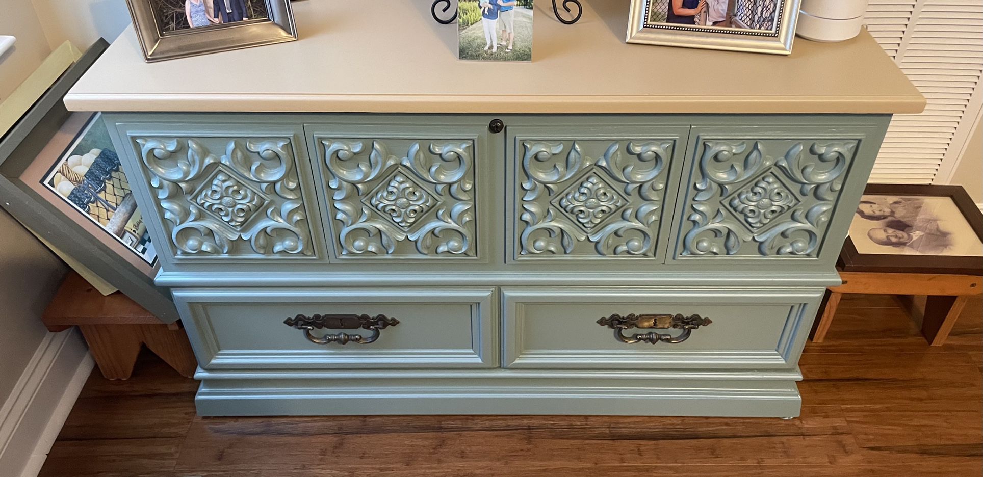 Beautiful Decorative Table with Drawers 