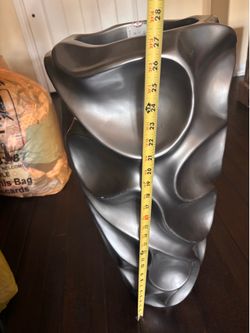 Large decorative Pot or Vase
