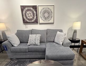Sectional Sofa with Reversible Chaise