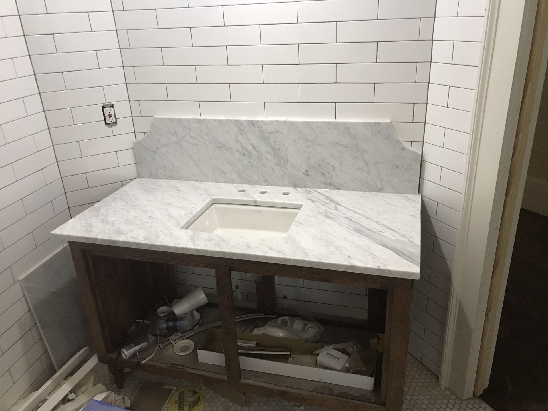 Quartz, Marble, Quartzite. Countertops