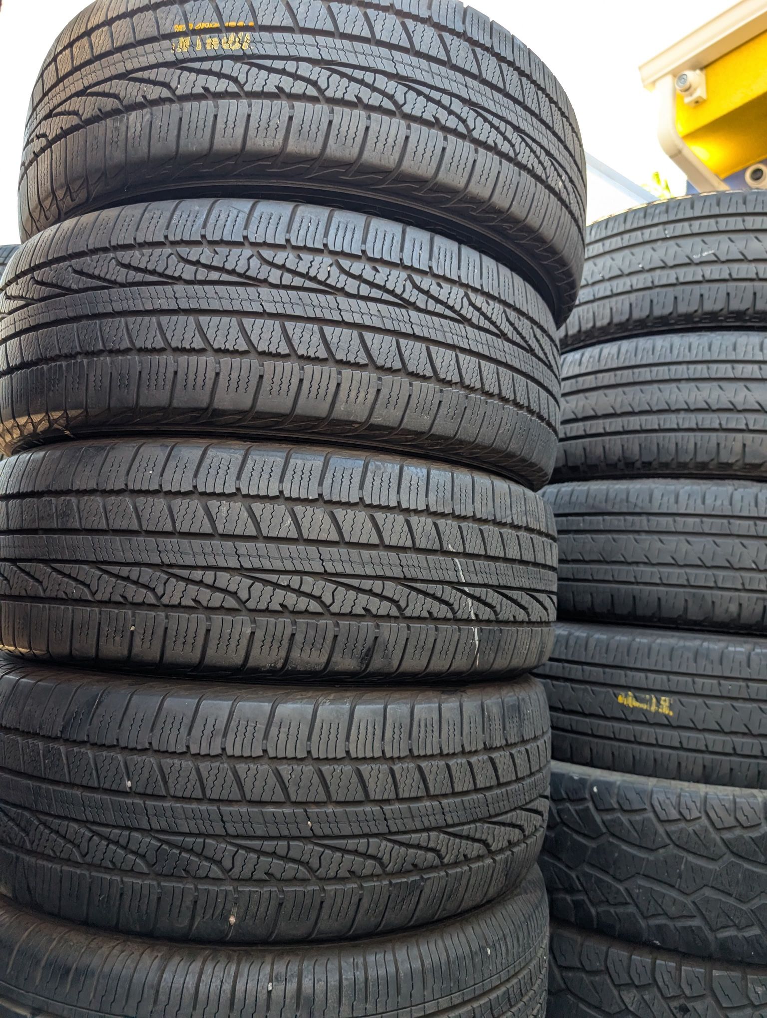 225 65 17 Goodyear Tires Con 80% De Vida Las 4🛻🚘