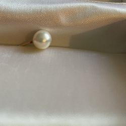 H. Stern single pearl ONLY Authentic