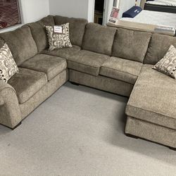 Brand New Jesse Coco Sectional With Reversible Ottoman! Low As $39 Down! No Credit Needed Thumbnail