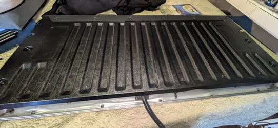 Toyota Tacoma tailgate