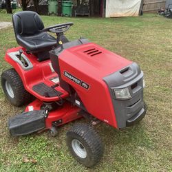 Snapper Riding Mower 20HP Briggs & Stratton Engine 