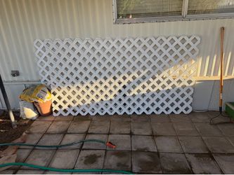 White Vinyl Lattice Panels