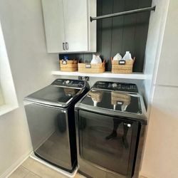 Samsung Washer And Dryer Like New 