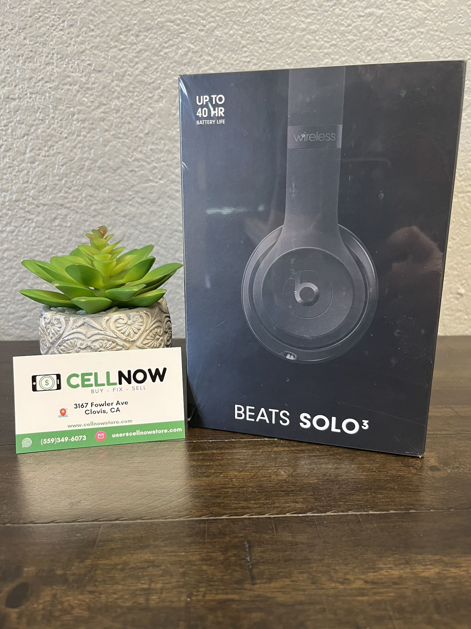 BEATS SOLO 3 Wireless Headphones - New & Sealed