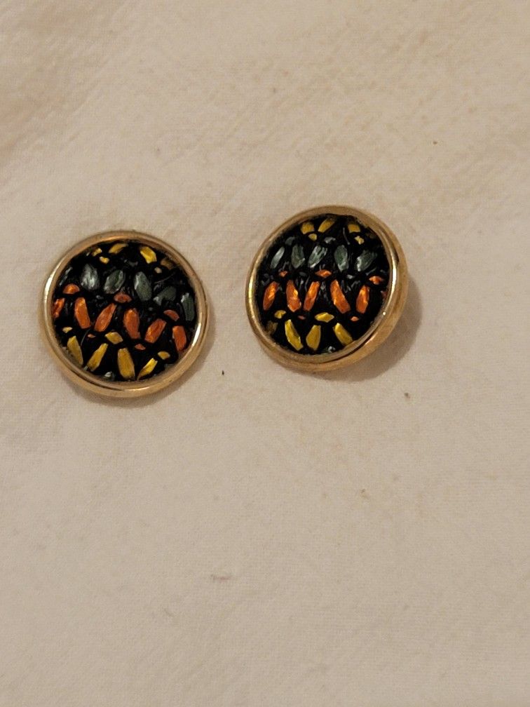 Vintage sarah Coventry INDIAN PRINCESS gold tone circle clip on earrings
