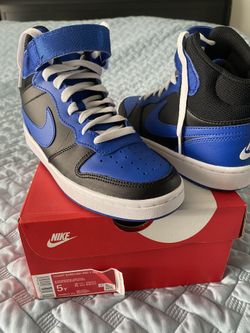 Nike Court Borough MID Size 5Y