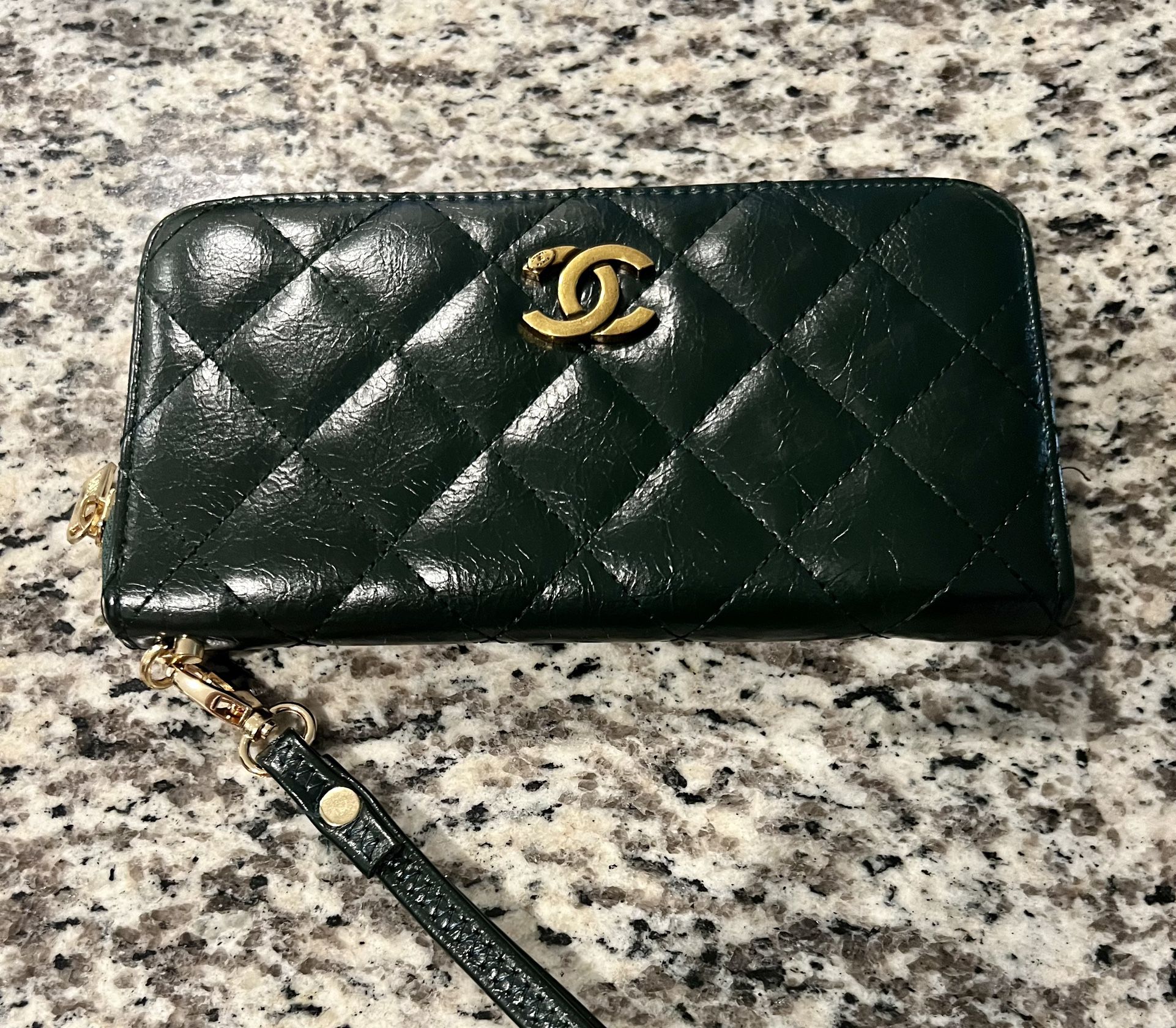 Women's Bag with wallet for Sale in Bakersfield, CA - OfferUp