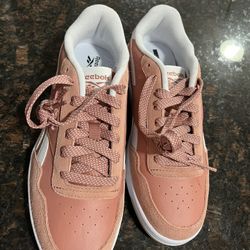 New women’s Reebok