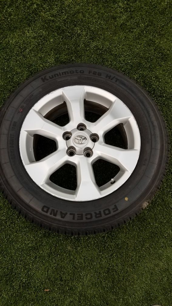 Toyota rav4 spare tire for Sale in San Diego, CA OfferUp